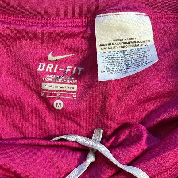 Nike Women’s Running Shorts Bundle of 2 Size Medium Dri-fit Black and Pink Lined - Picture 8 of 11